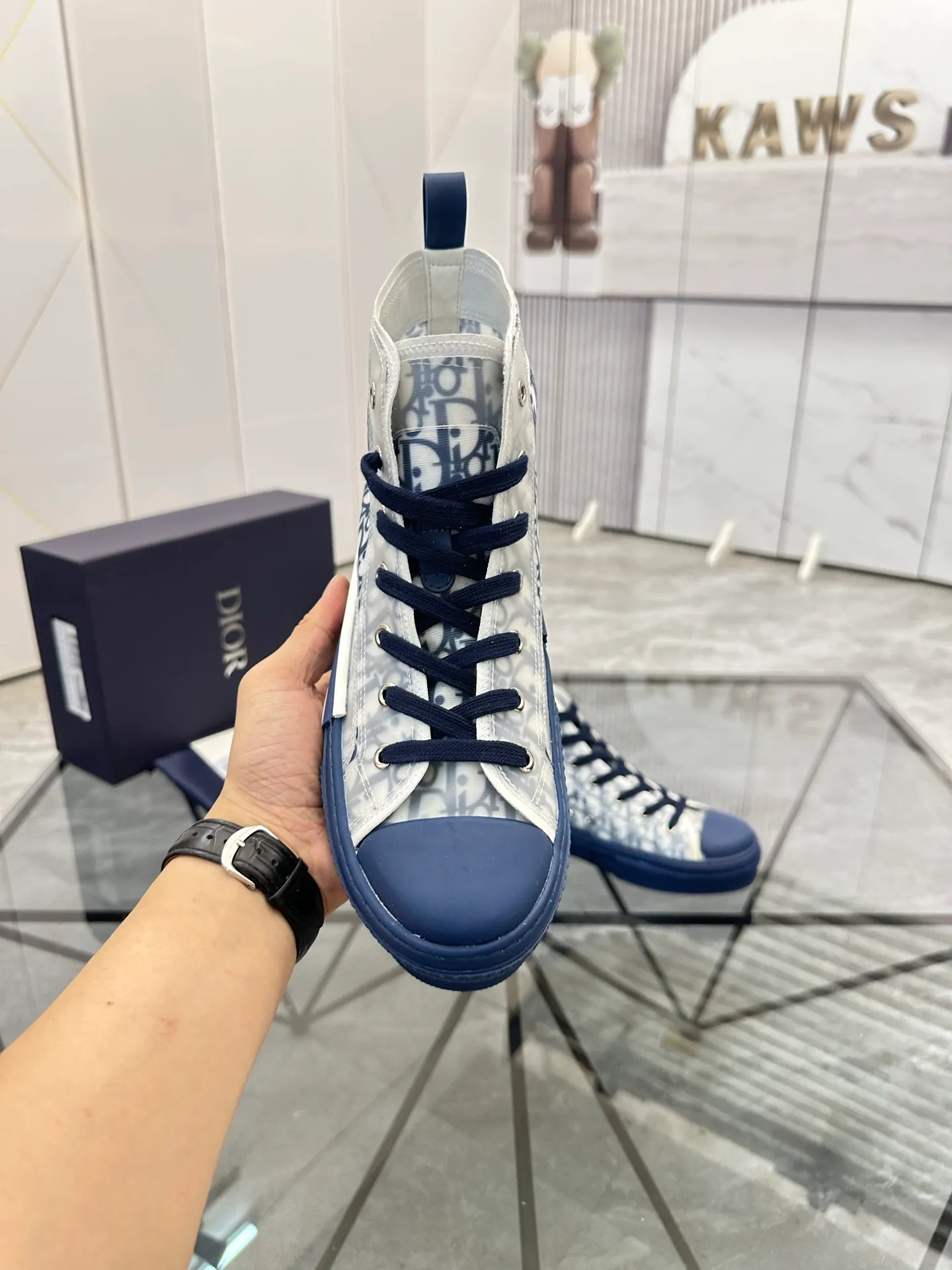 Selling men's shoes 💰: 💰P440¥ Product trademark: Dio* "Dior*" high-top casual shoes Regular size: 36-45 (can be customized to 46) Couple style B23 Product materials: Upper imported original fabric, breathable lining, original outsole. No.: 007